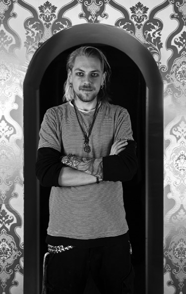 Captain Fabi Pirate Haircut Friseur