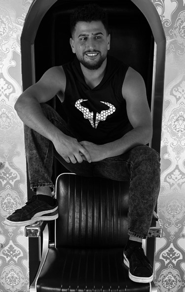 Captain Wisam Pirate Haircut Friseur